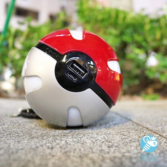 powerbank-pokebola-550×550