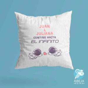 Cojín personalizado 'Contigo hasta el infinito'