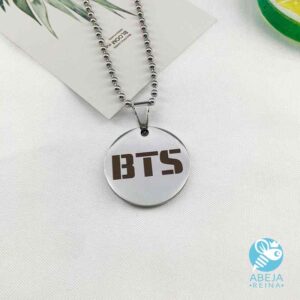 Collar logo BTS
