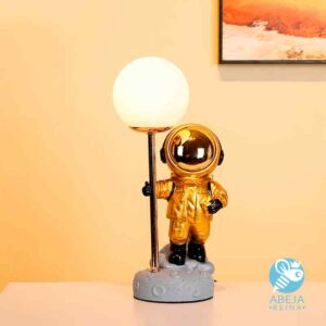 Lámpara astronauta