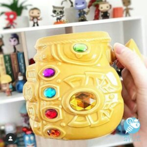 Taza puño Thanos